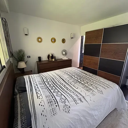 Apartment Monaco - 2 Bedrooms With Swimming Pool Cap-d’Ail